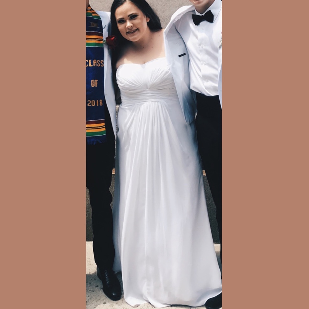 ✨PLUS GRAD/WEDDING DRESS✨ DB Studio Gown